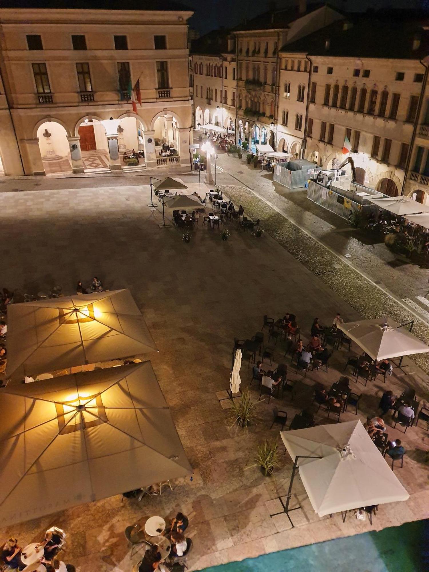Attico Di Piazza Cima Apartment Conegliano Luaran gambar